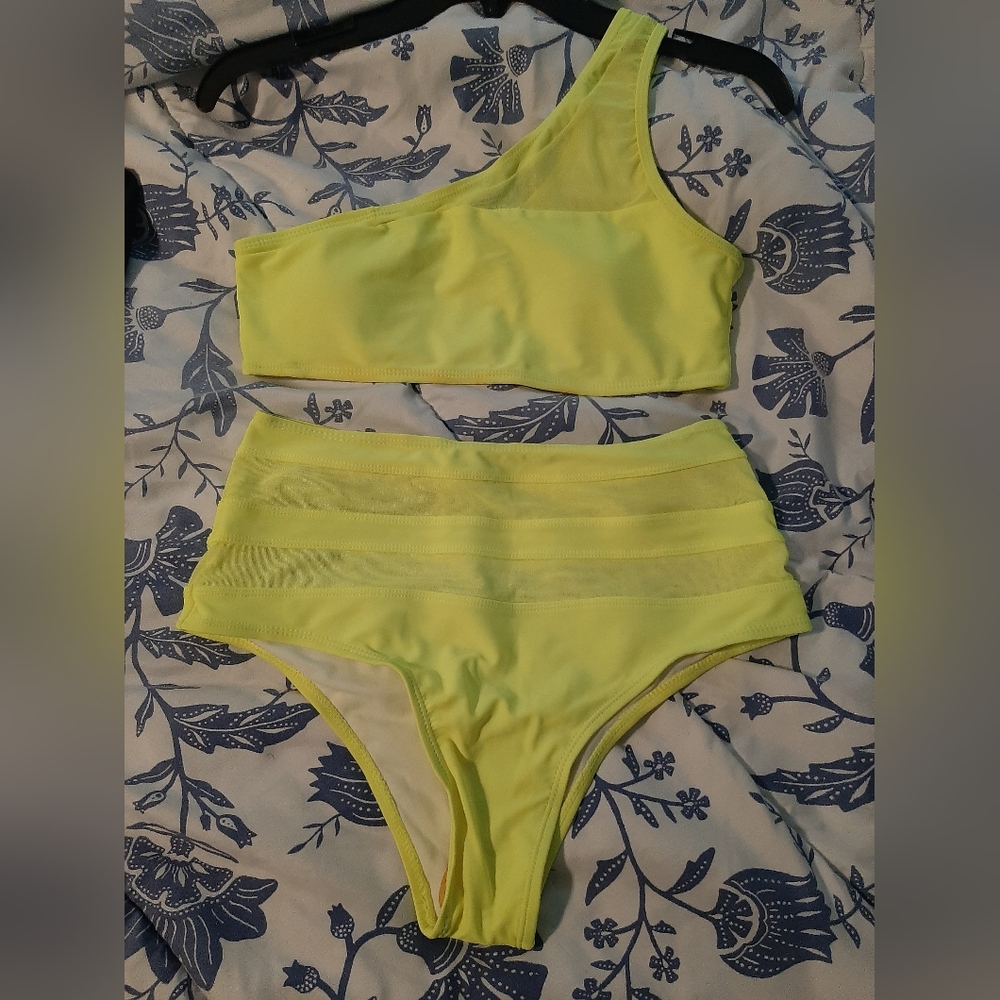 New in package neon Yellow small women's high waisted Bikini 👙💛